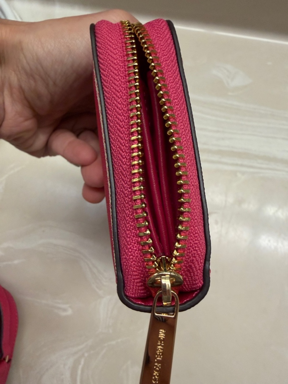 Michael Kors Hot Pink and White Stripe Zip Wallet NWOT - Picture 4 of 5